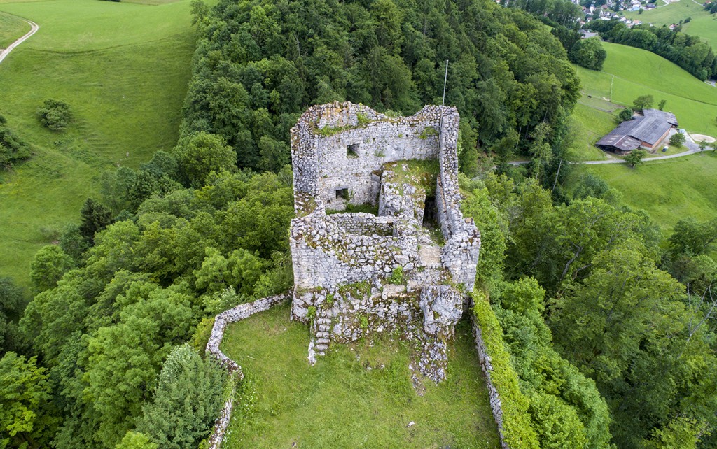 Ruine Alt Bechburg an der ersten Jurakette, Holderbank, Solothurn, Schweiz