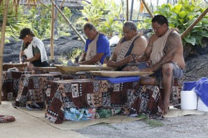 Poi pounding from Taro