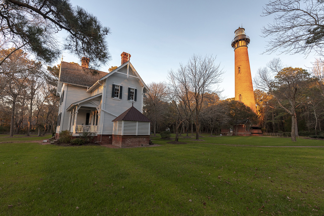 Currituck Beach Lighthouse, Corolla, Outer Banks, North Carolina, USA