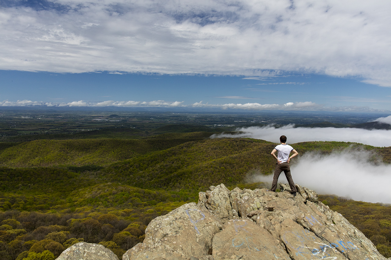 On top of Humback Rocks, greenstone outcrop with splendid view, Blue Ridge Parkway, Virginia, USA