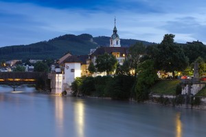 Blick über die Aare auf die Altstadt von Olten, Solothurn, Schweiz