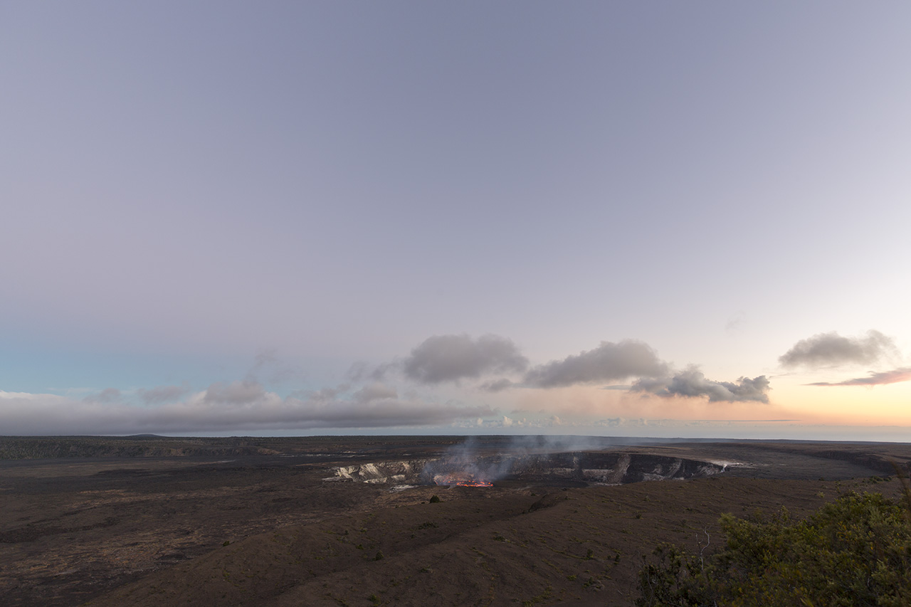 Halema'uma'u with lava lake record high, Kilauea volcano, Big Island of Hawai'i