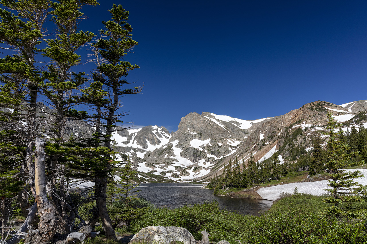 Lake Isabelle mit Navajo, Apache und Shoshoni Peak Bergspitzen, Brainard Lake Recreational Area, Boulder, Colorado, USA