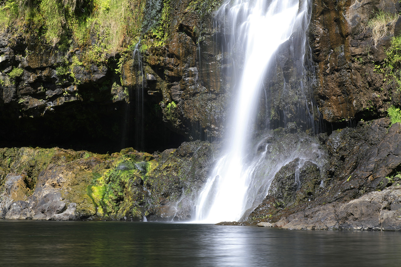 Hilo Waterfall, Big Island, USA